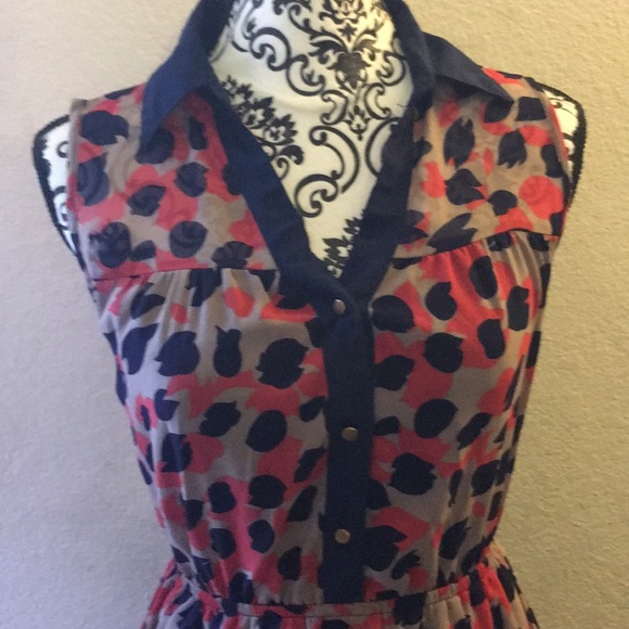 Dress - Picture 2 of 3